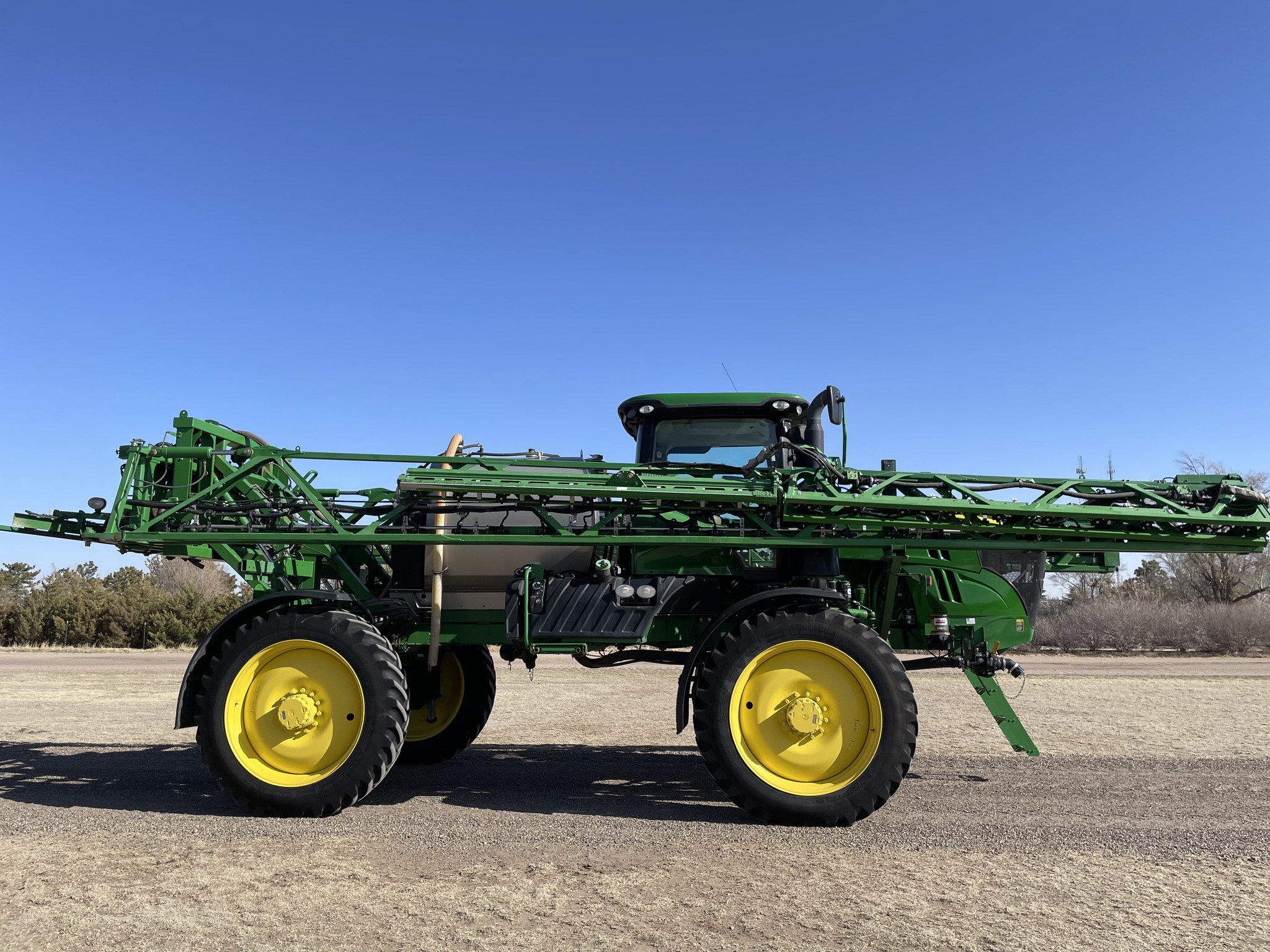 2017 John Deere R4038