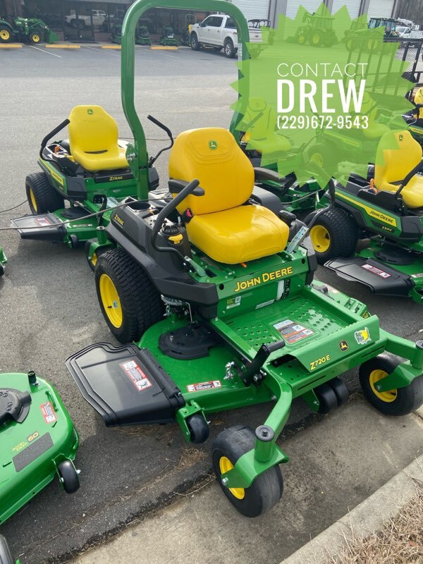 2025 John Deere Z720E Image 3