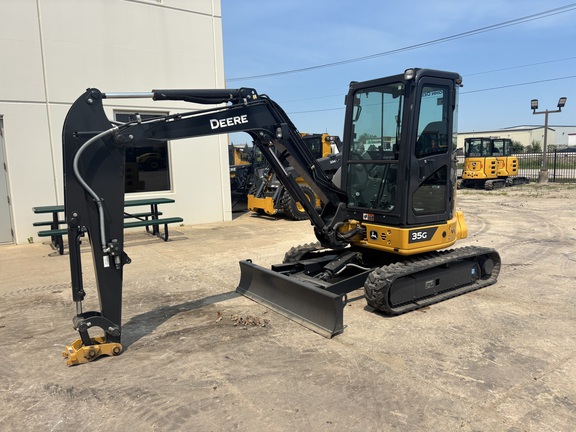 Photo of a 2023 John Deere 35G