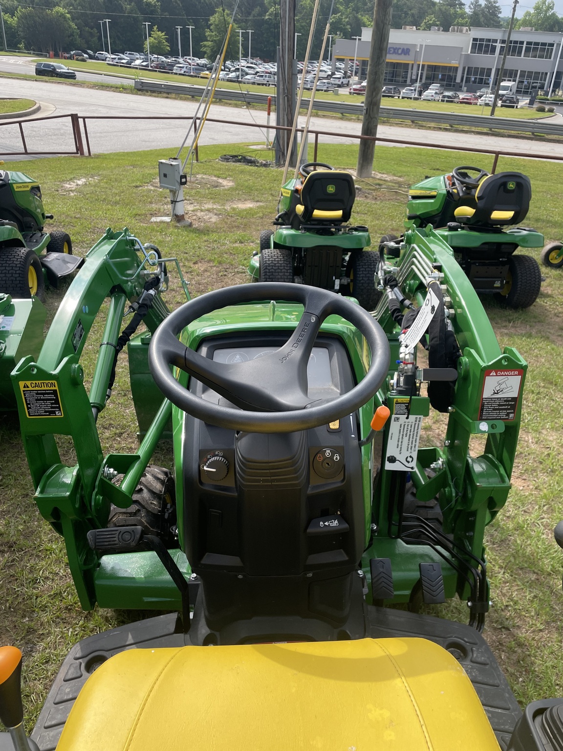 2024 John Deere 1025R Image 6