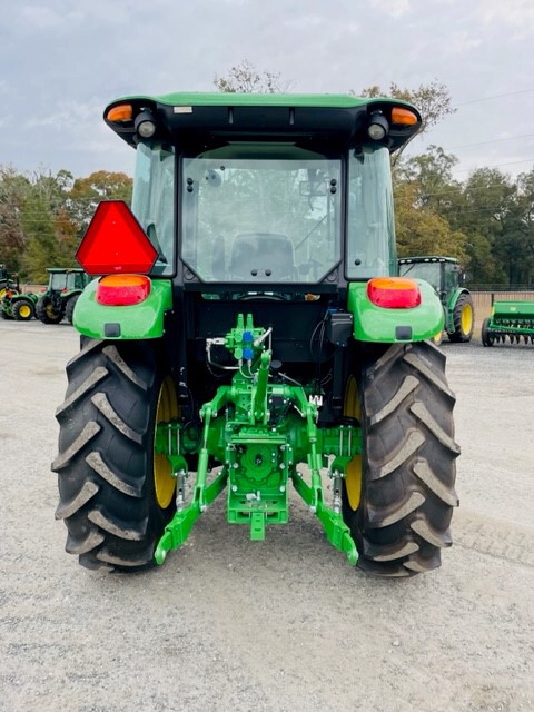 2025 John Deere 5100E Image 5