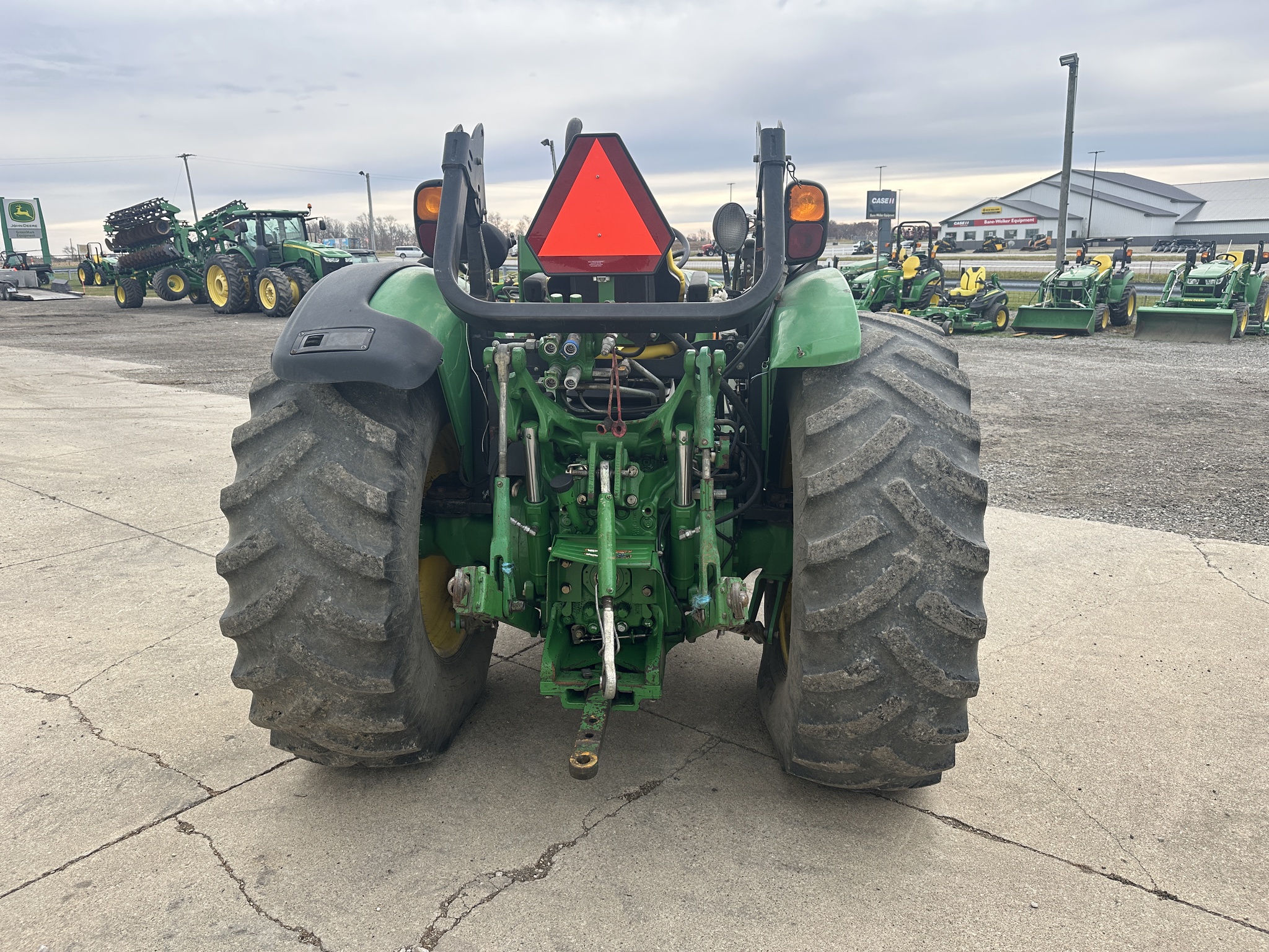 2009 John Deere 5095M Image 3