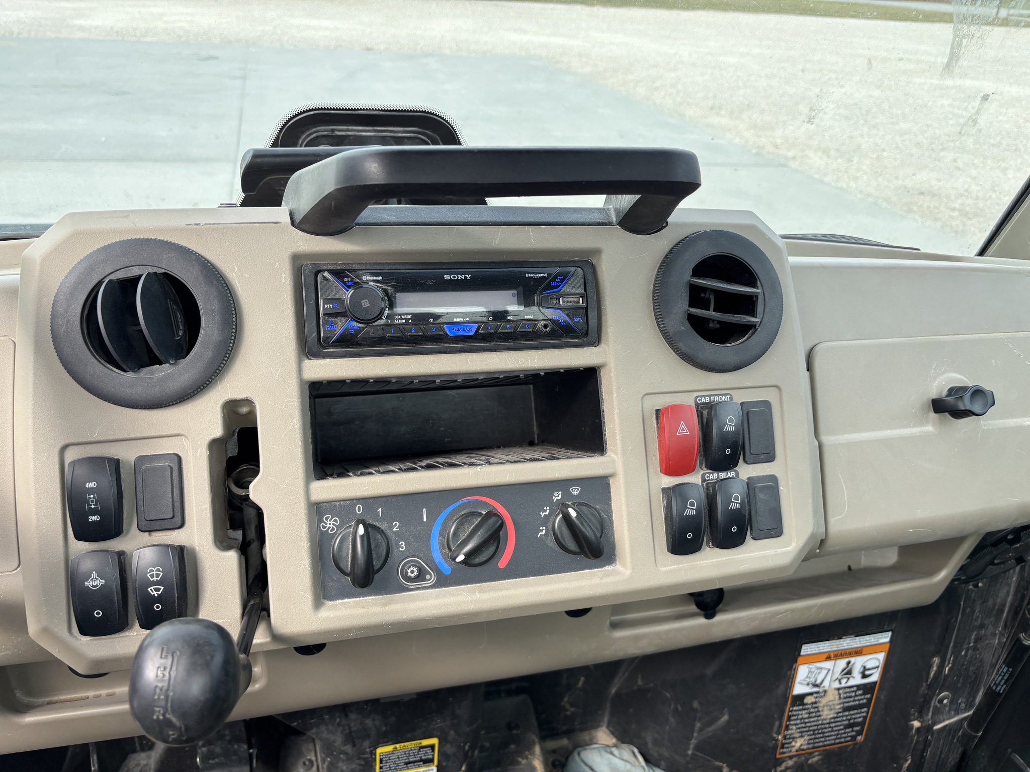  2022 John Deere XUV 835R at Heritage Tractor in Rockport, IL