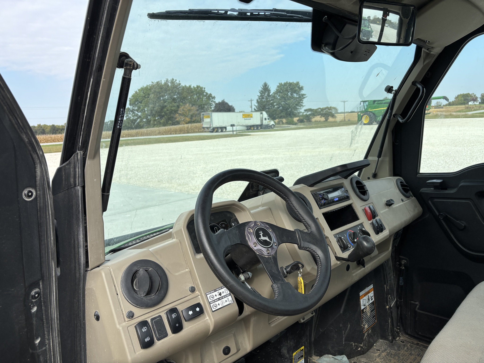  2022 John Deere XUV 835R at Heritage Tractor in Rockport, IL