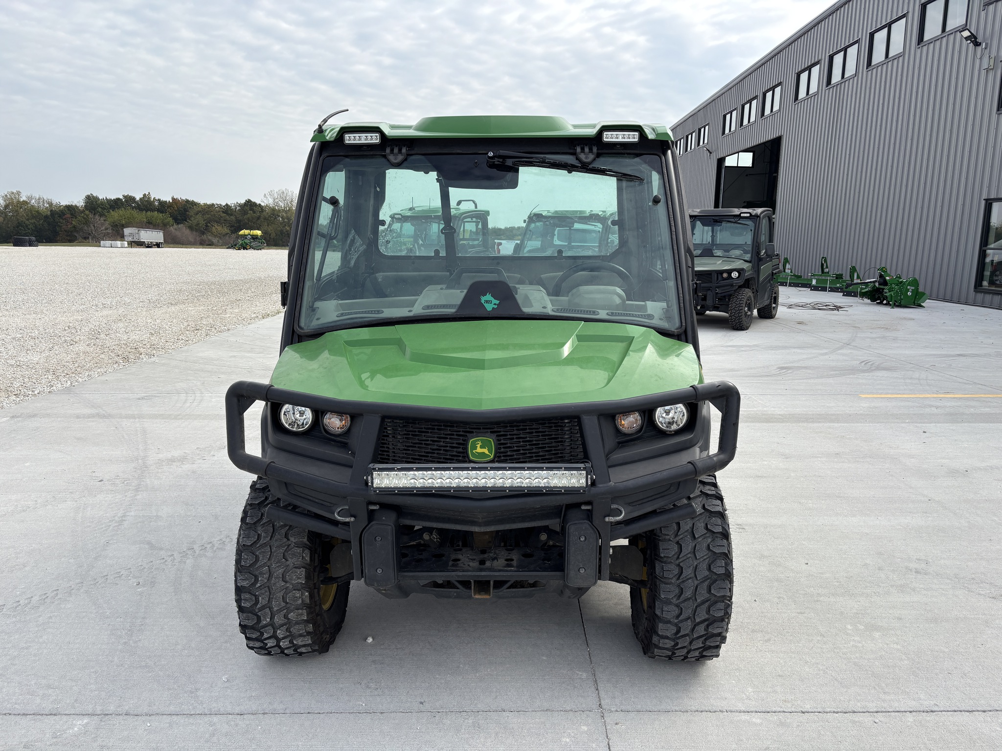  2022 John Deere XUV 835R at Heritage Tractor in Rockport, IL