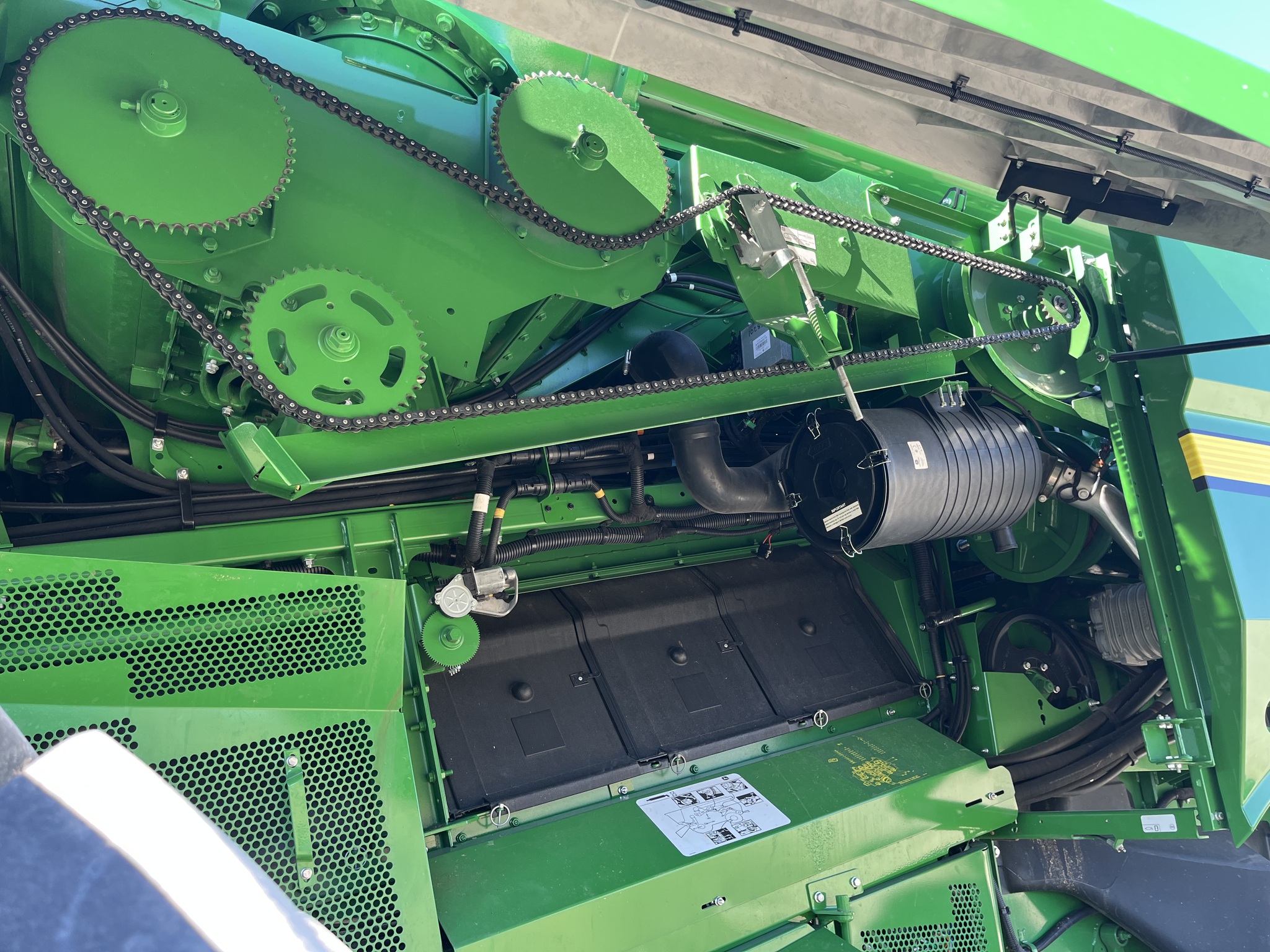  2024 John Deere S770 at Heritage Tractor in Seneca, KS