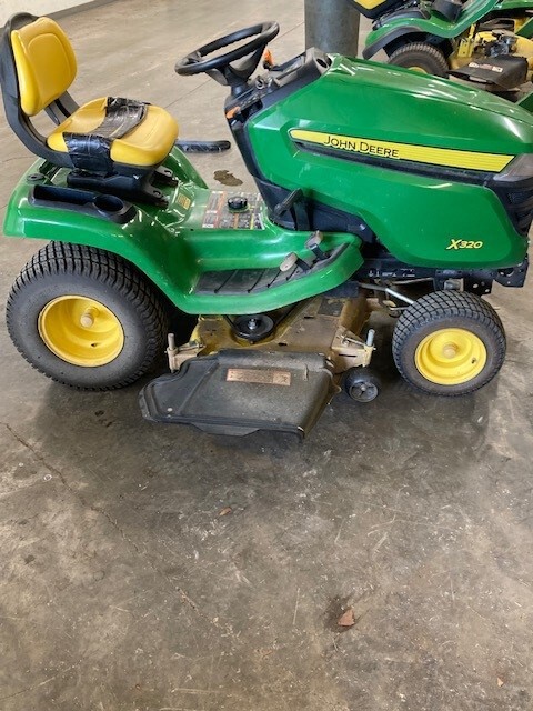 2014 John Deere X320 Image 1