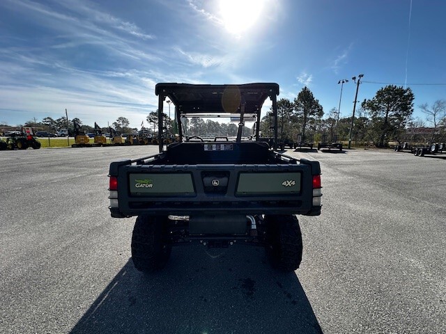 2018 John Deere XUV 835M Image 2