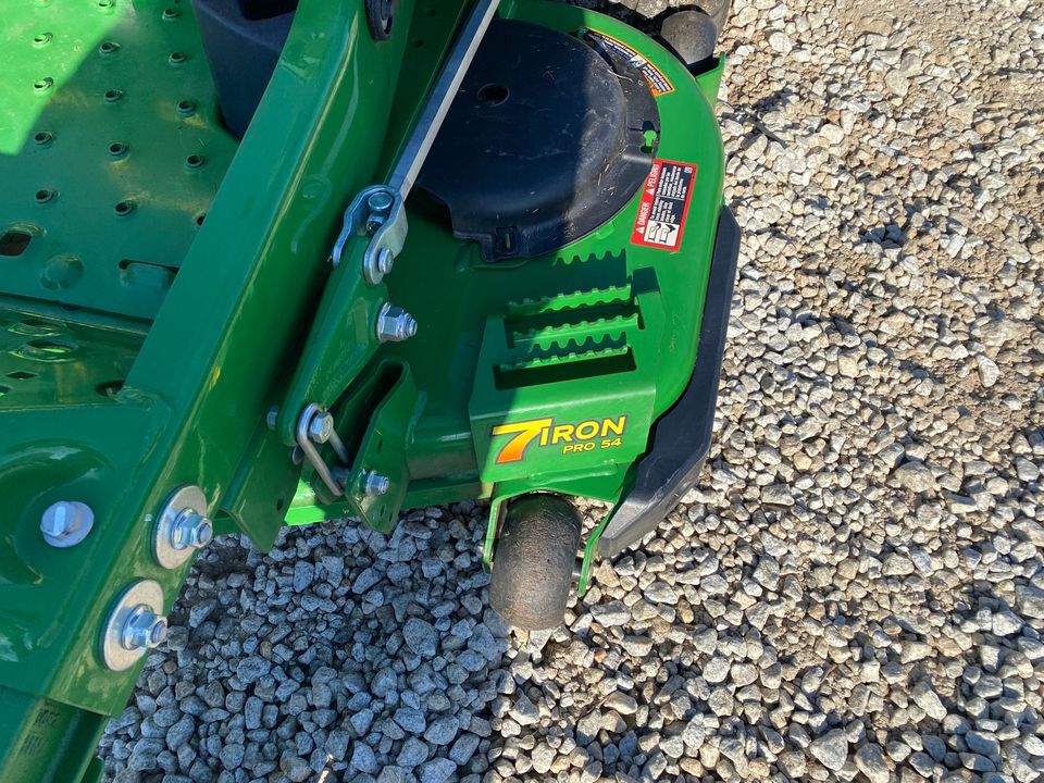 2023 John Deere Z920M Image 6