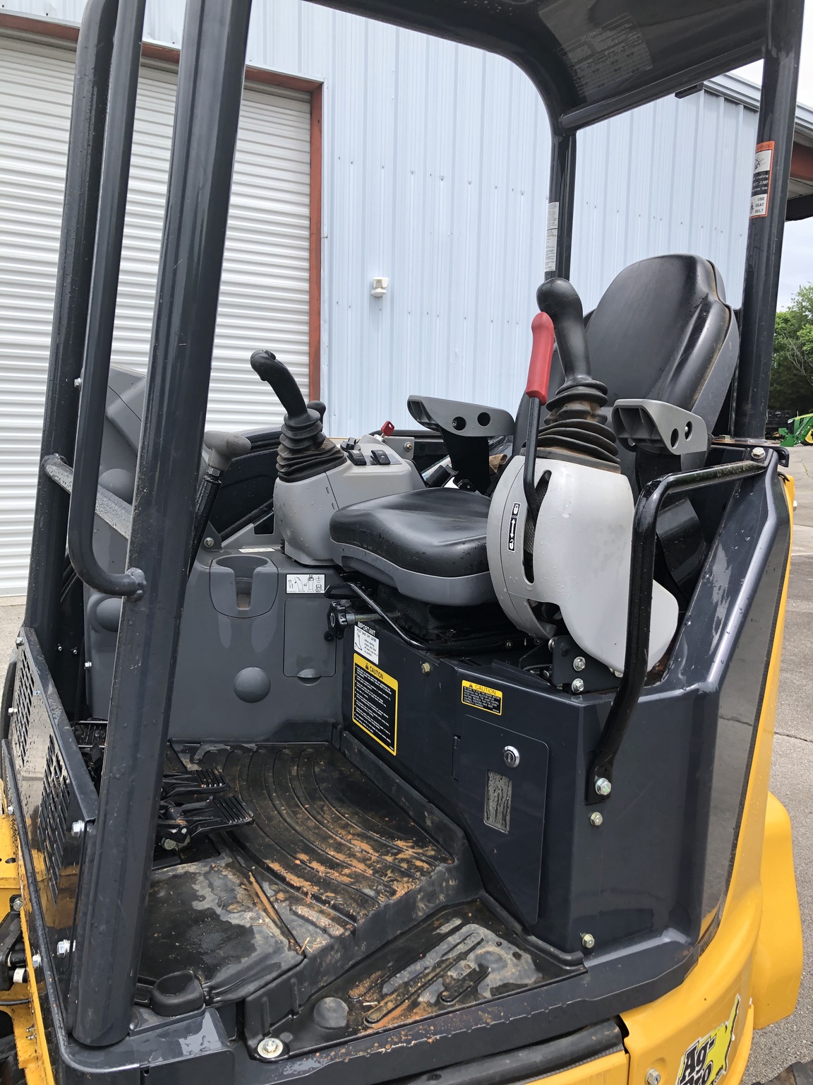 2023 John Deere 35G Image 8