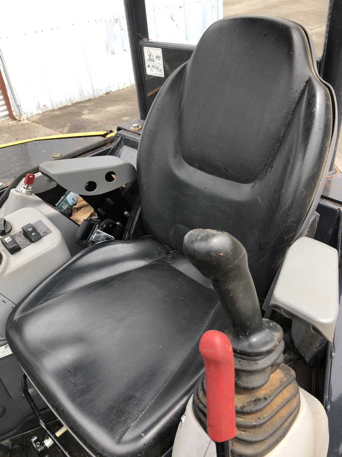 2023 John Deere 35G Image 9