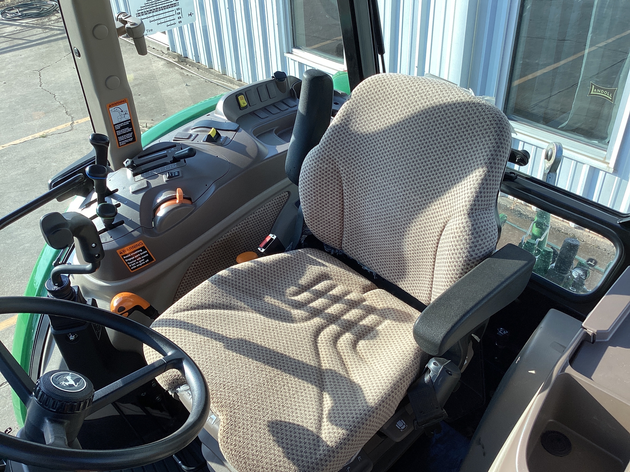 2023 John Deere 6105E Cab Image 16