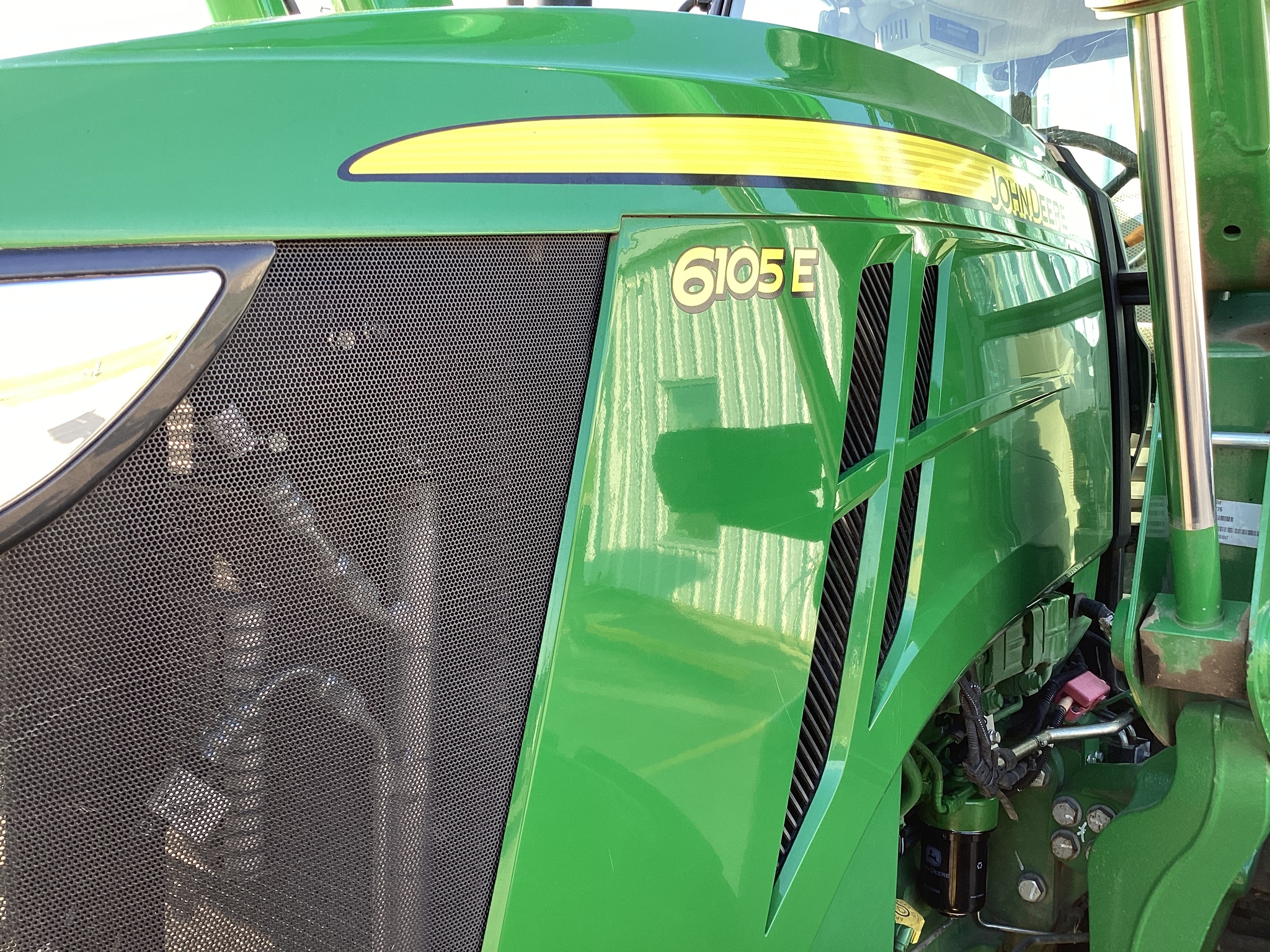 2023 John Deere 6105E Cab Image 25