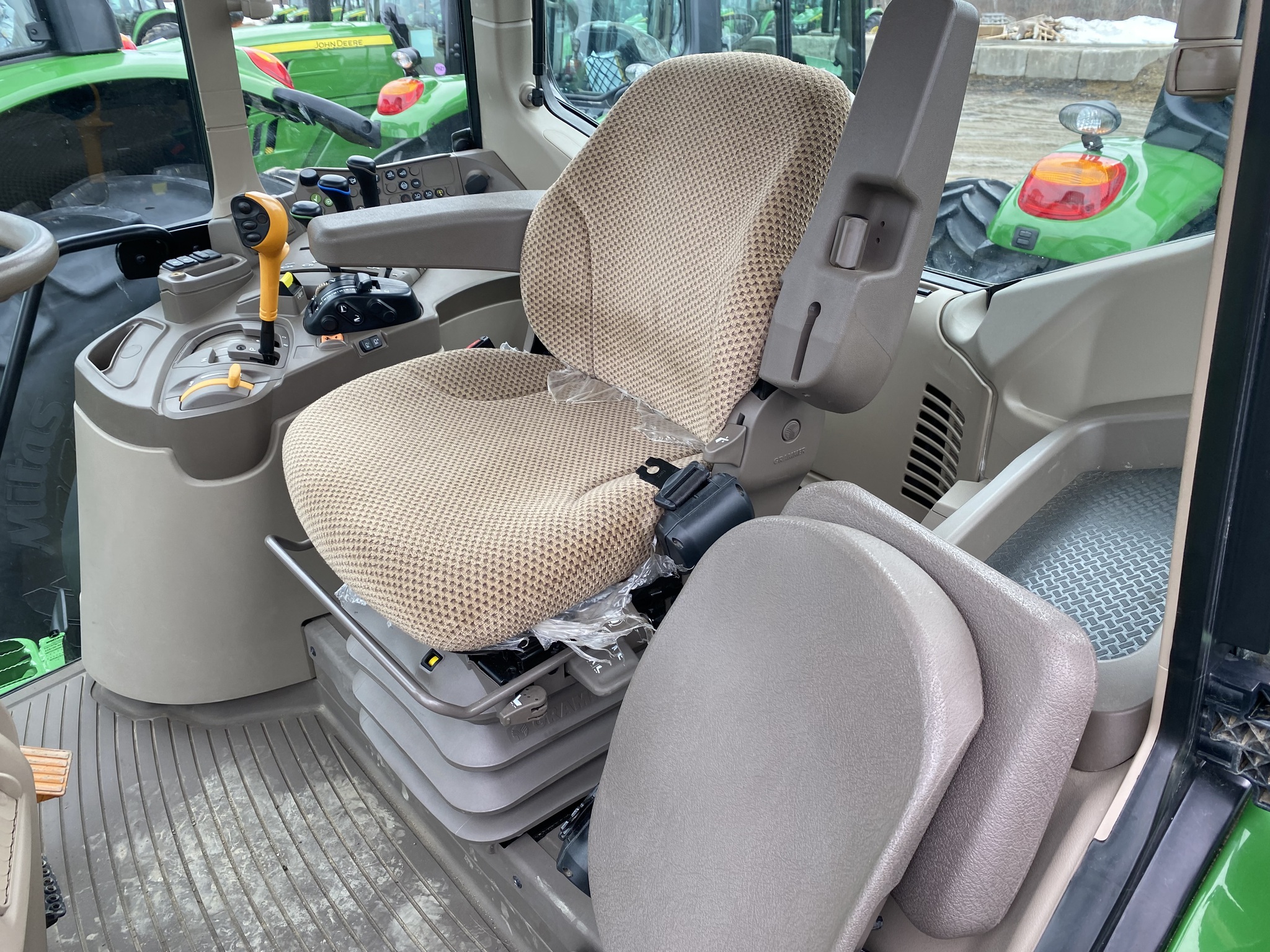 2023 John Deere 6155M Image 8