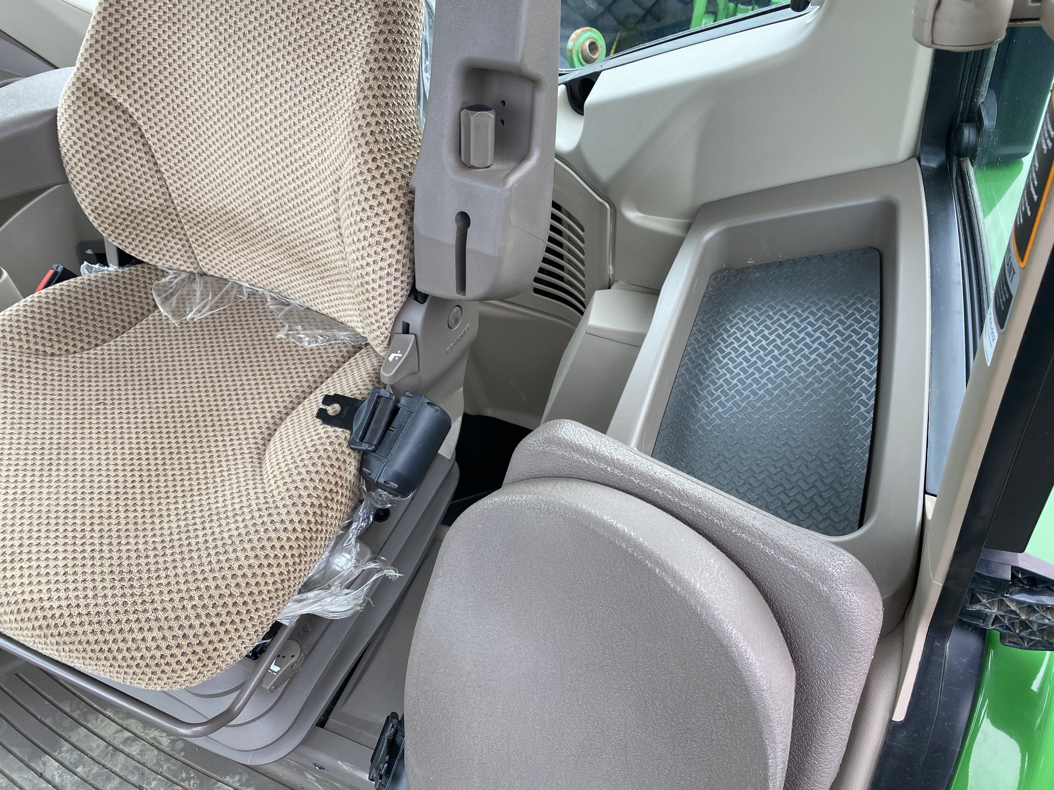 2023 John Deere 6155M Image 11