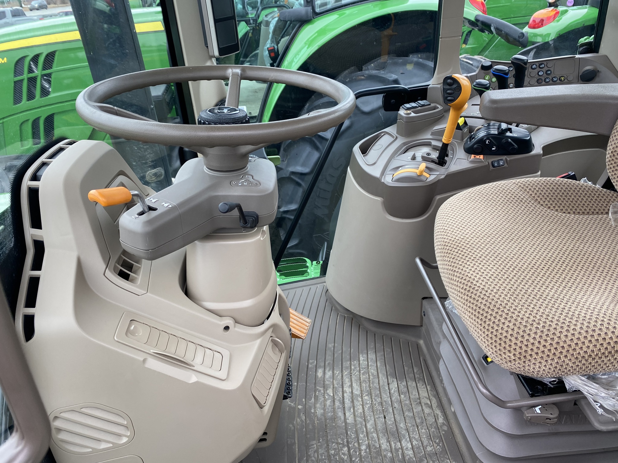 2023 John Deere 6155M Image 9