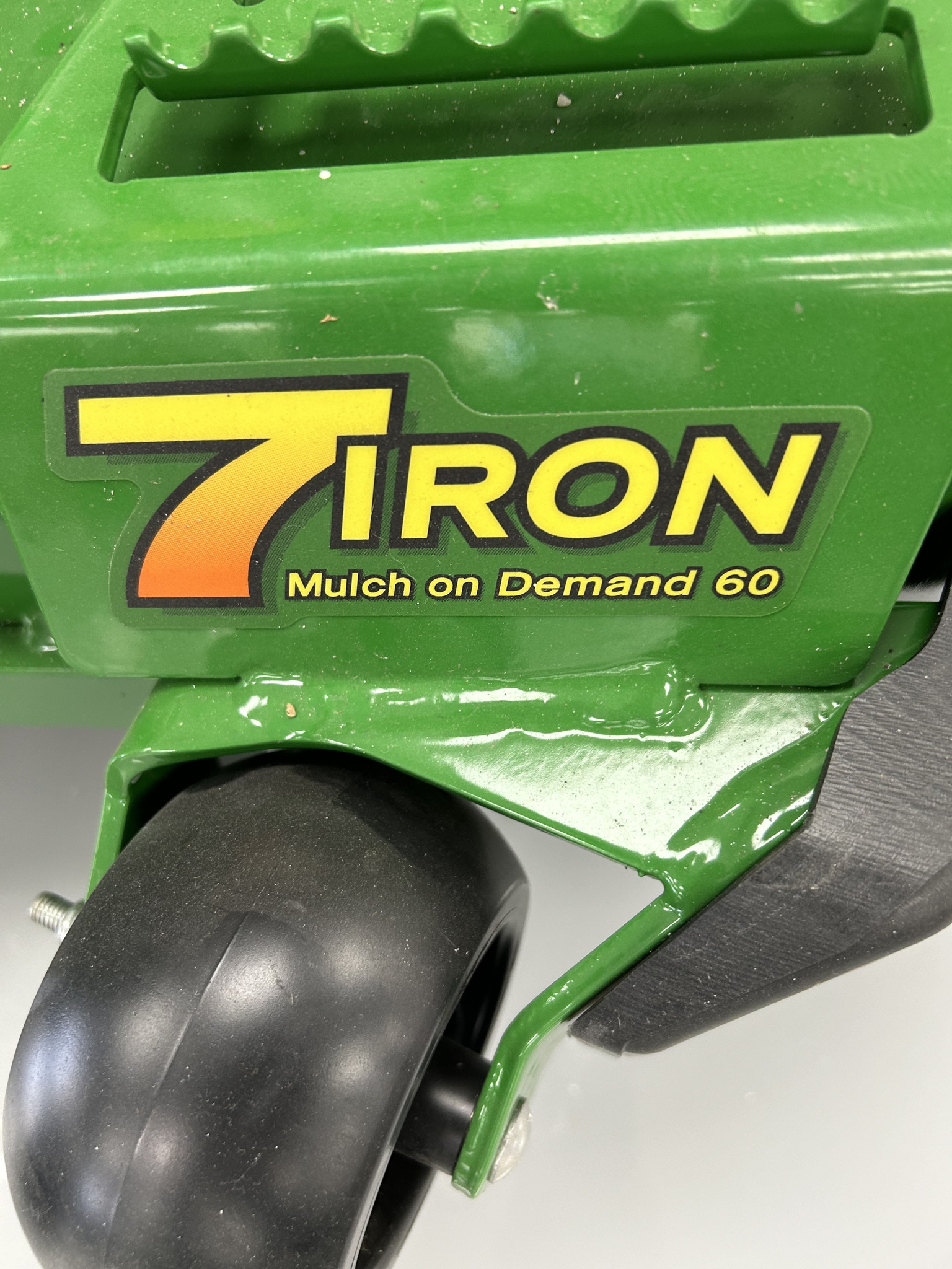 2023 John Deere Z950M Image 11