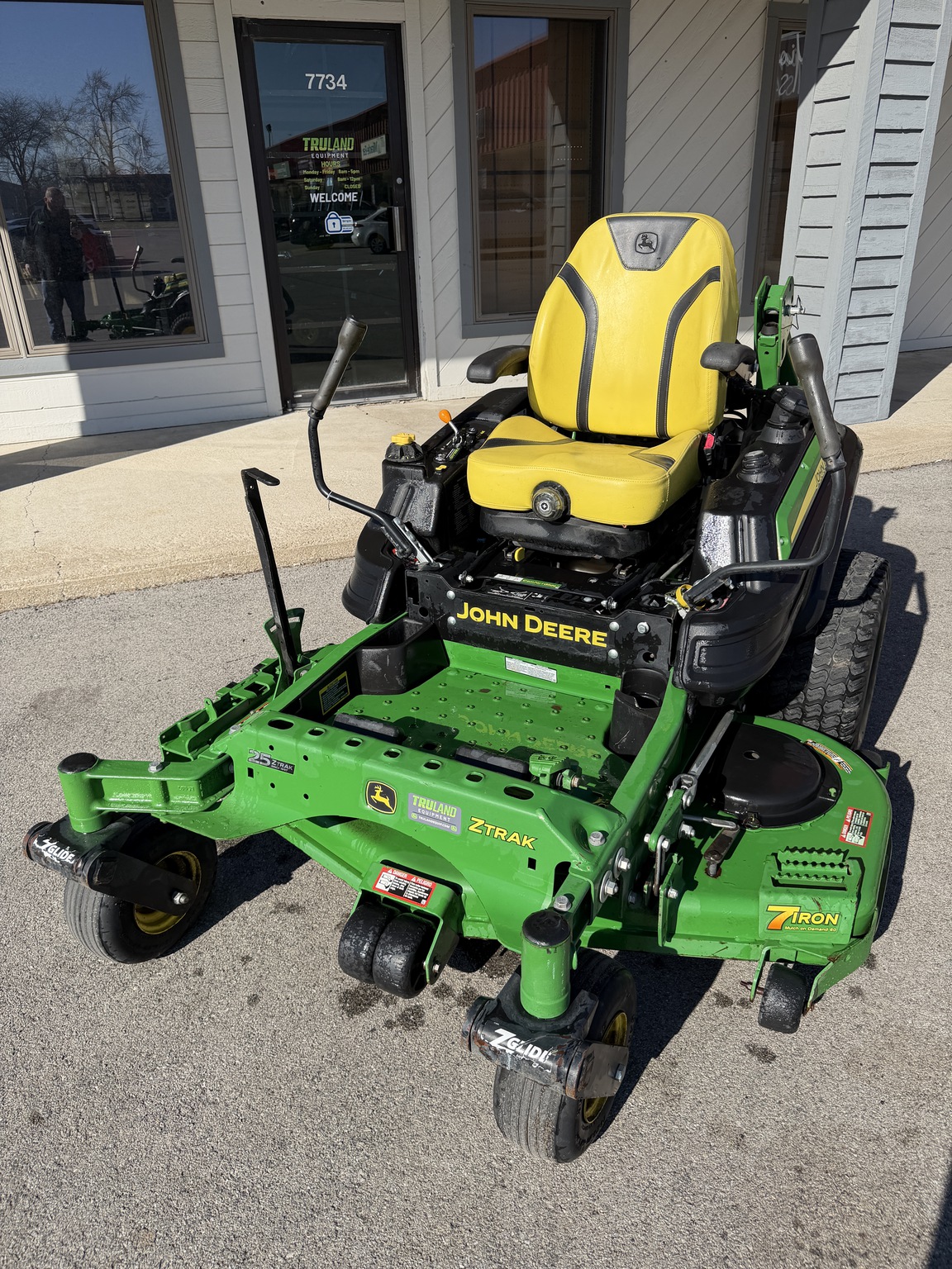 2022 John Deere Z970R Image 2