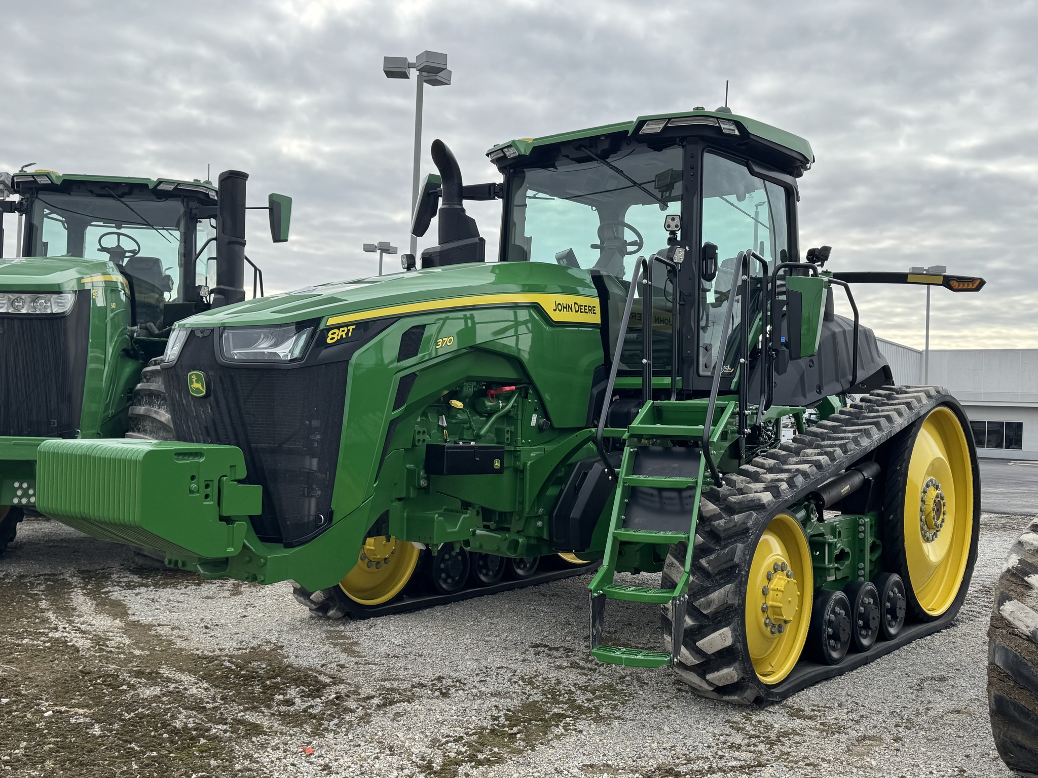 2024 John Deere 8RT 370 Image 1