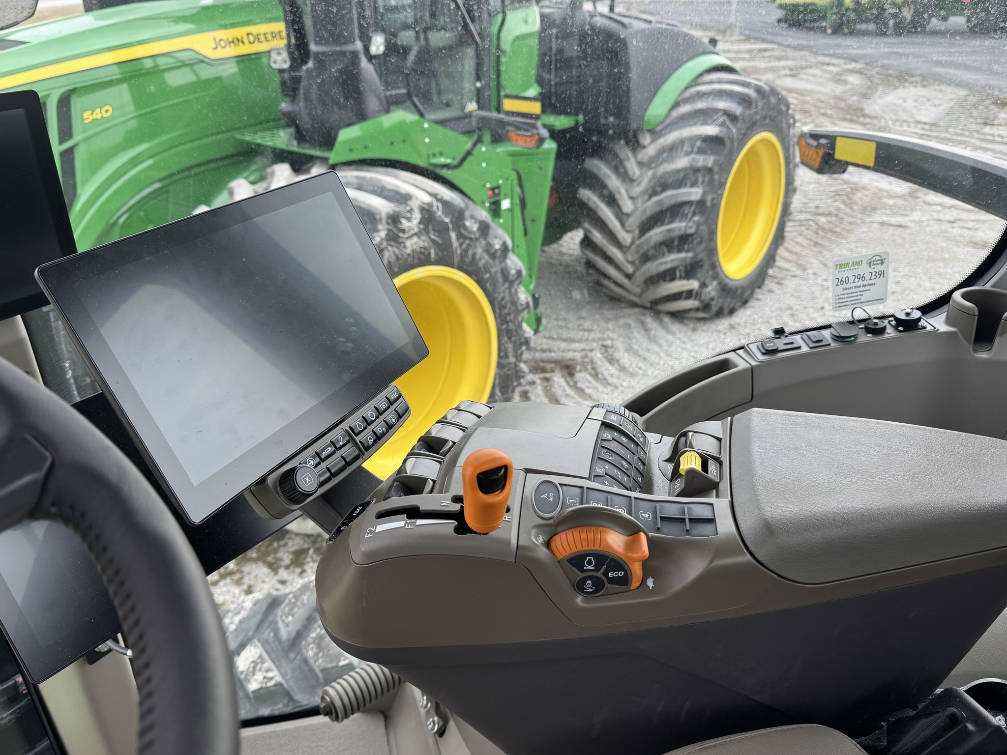 2024 John Deere 8RT 370 Image 8