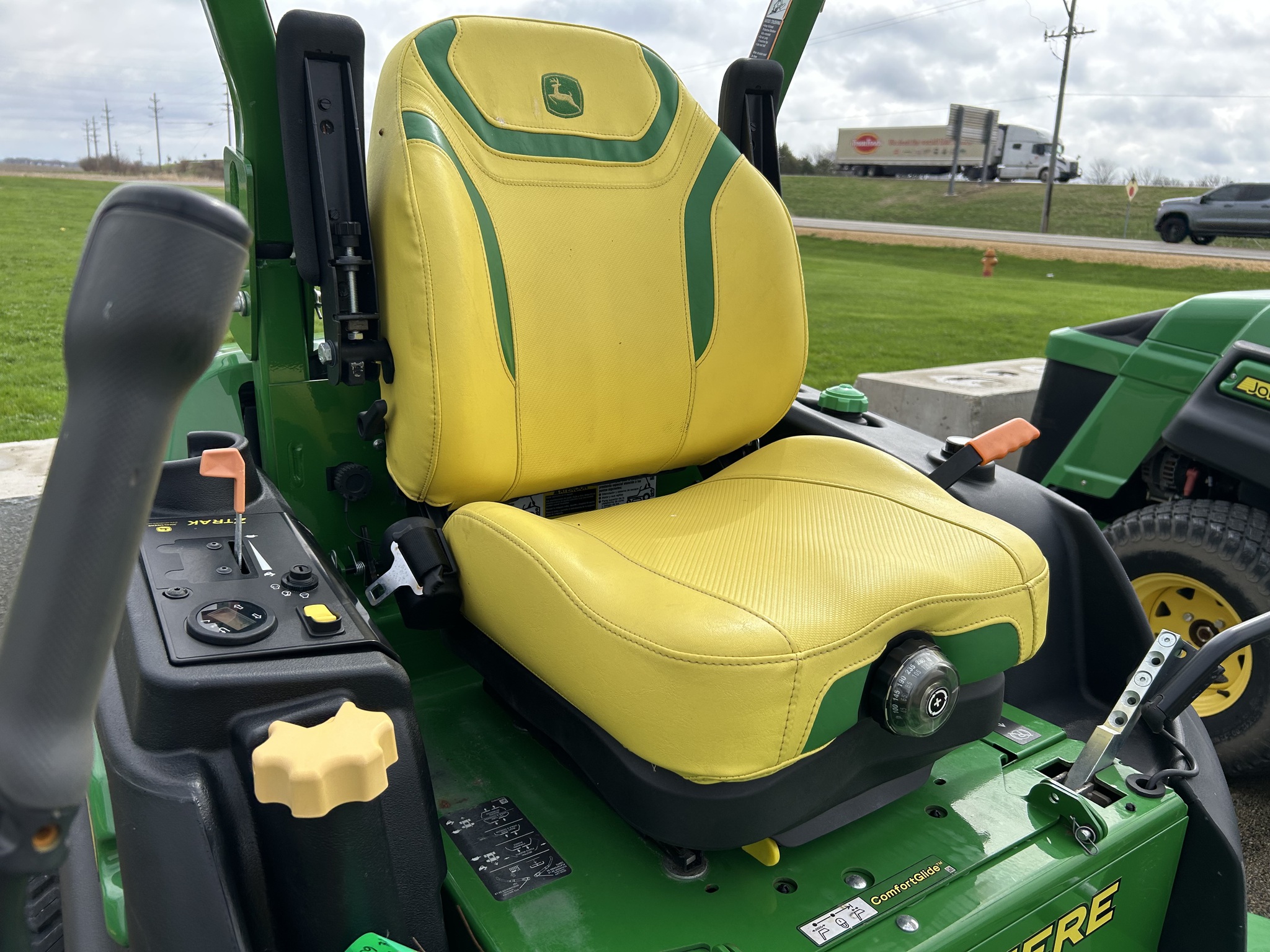  2024 John Deere Z997R at Heritage Tractor in Dixon, IL