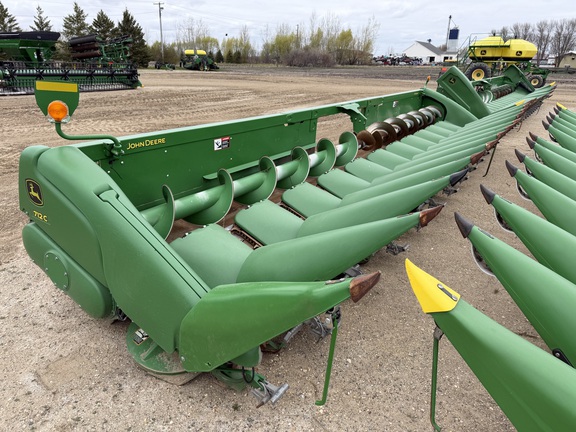  John Deere 712C