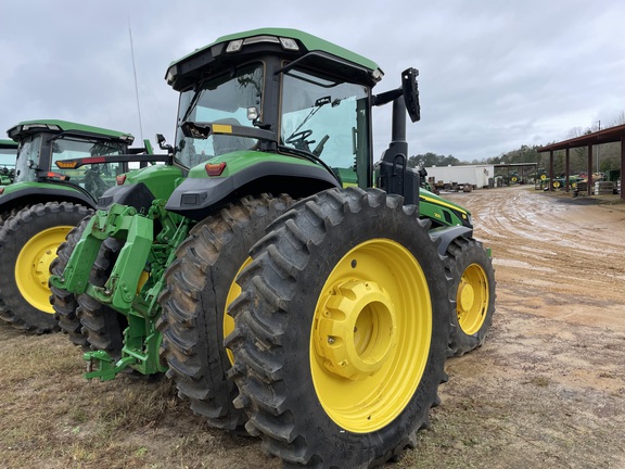 2023 John Deere 8R 250 Photo 4