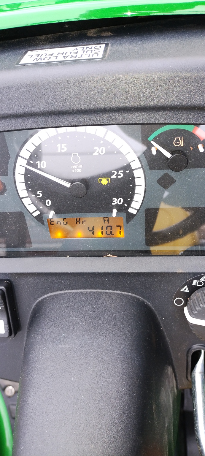 2016 John Deere 3032E Image 5