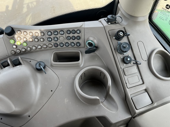 2015 John Deere 6150R - Photo31