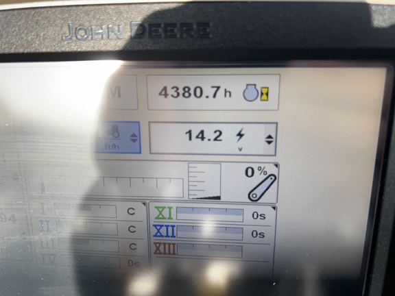 2015 John Deere 6150R - Photo33