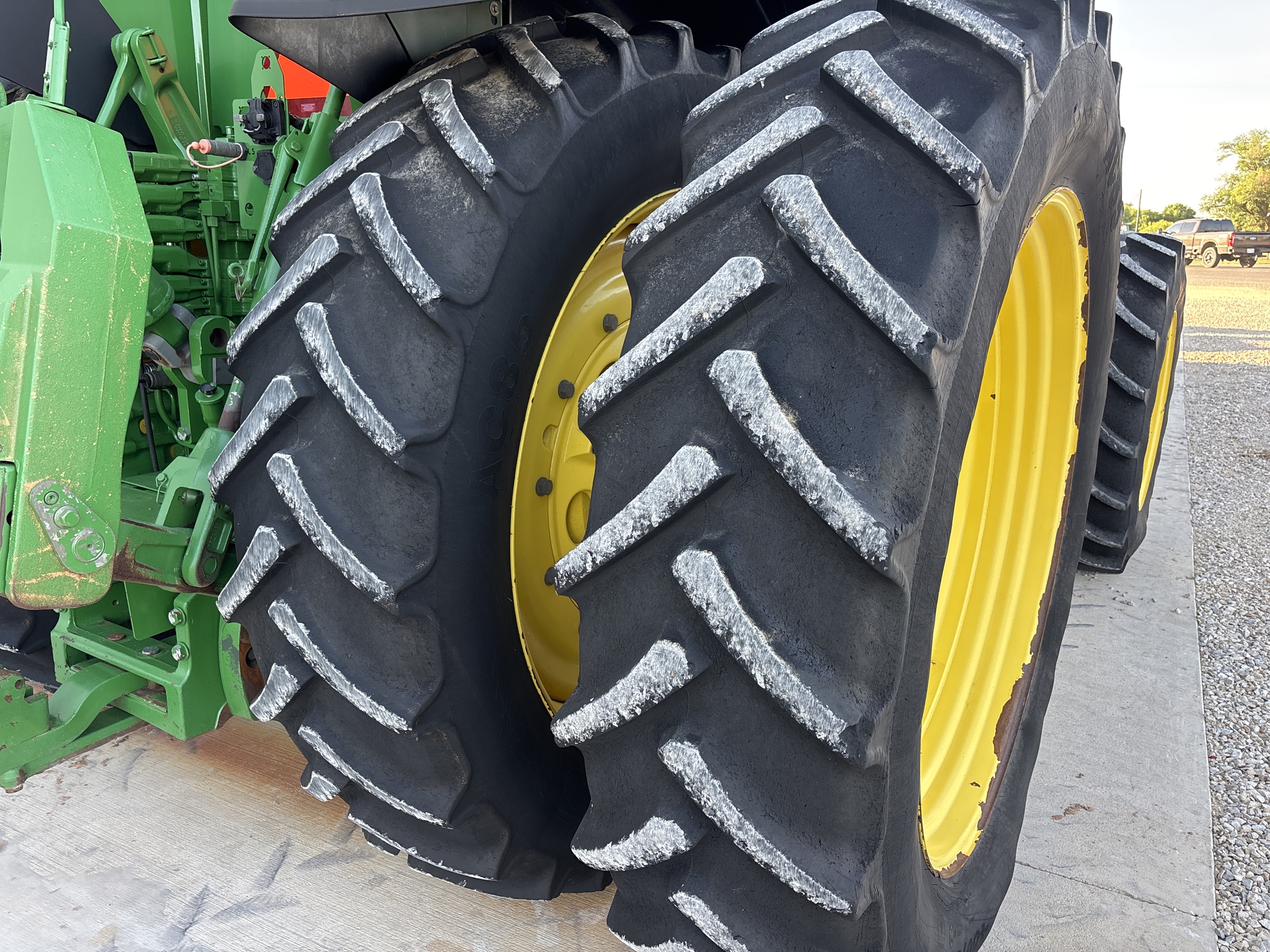 2021 John Deere 8R 310 Image 42