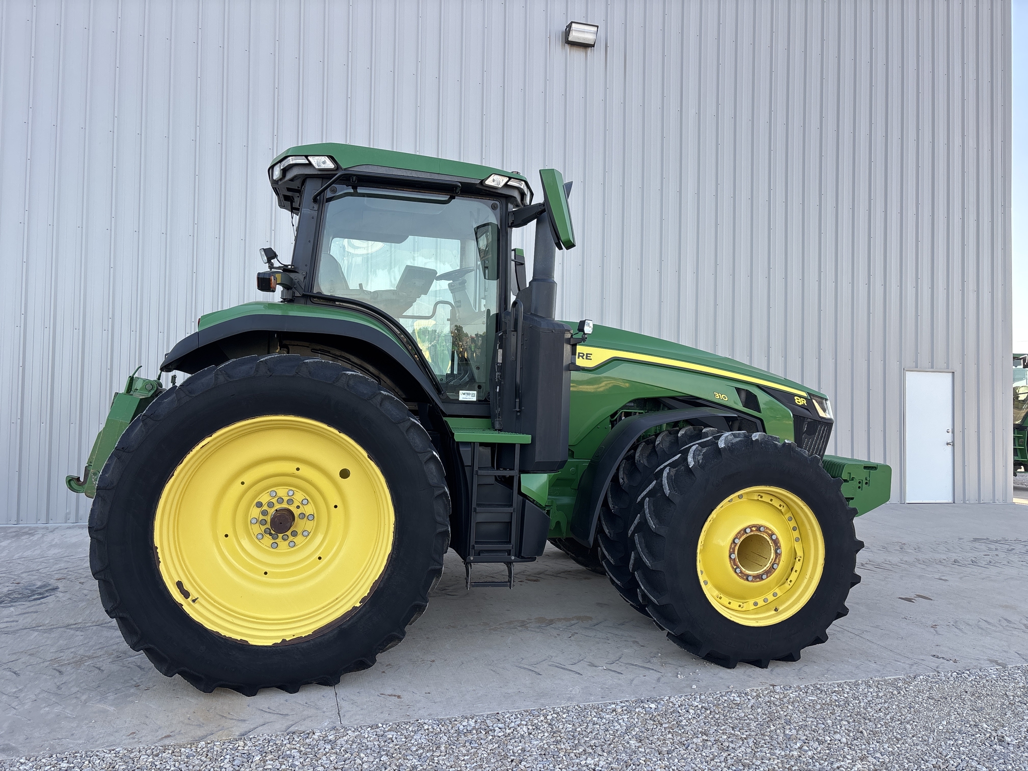 2021 John Deere 8R 310 Image 13