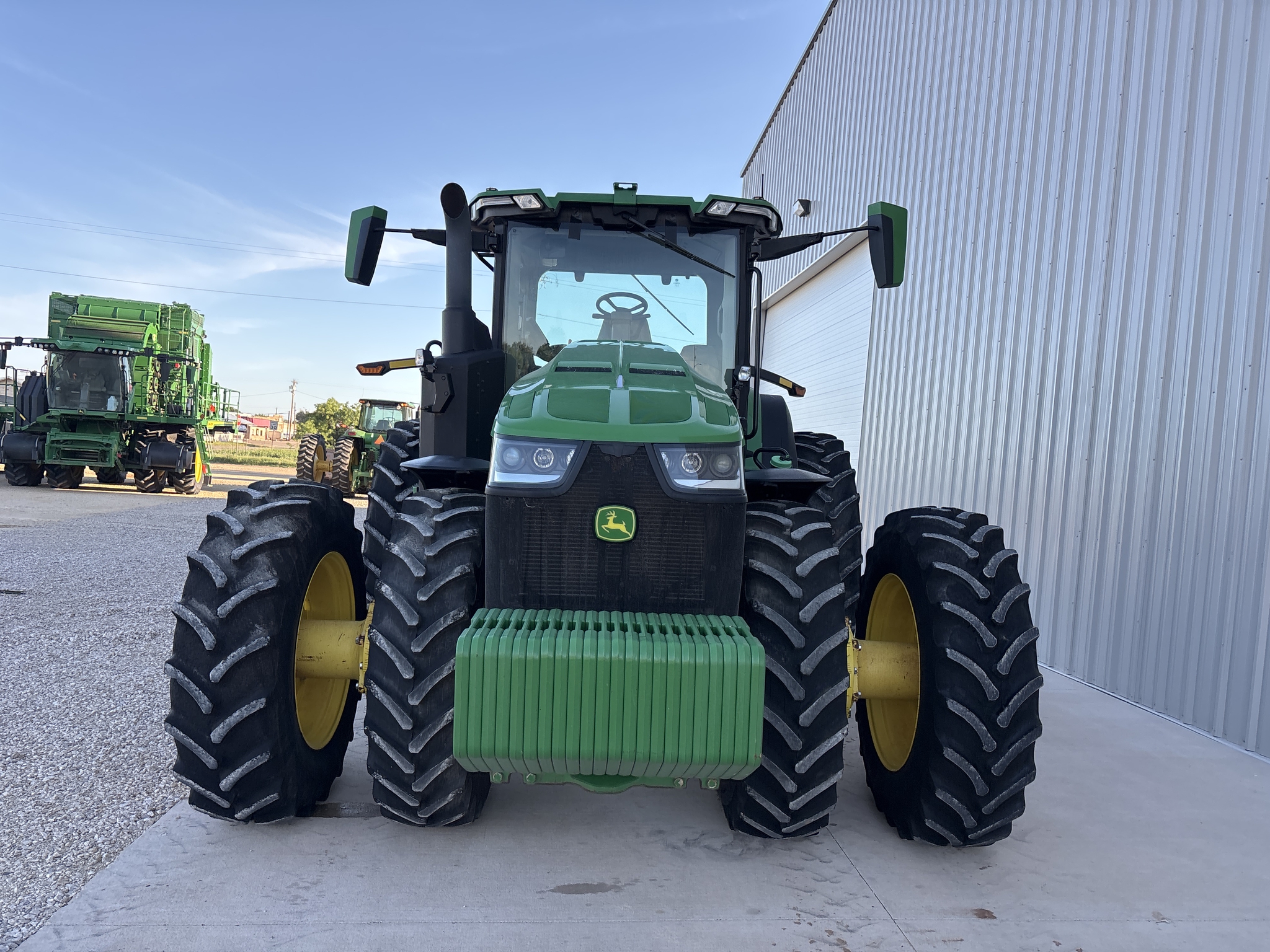 2021 John Deere 8R 310 Image 9