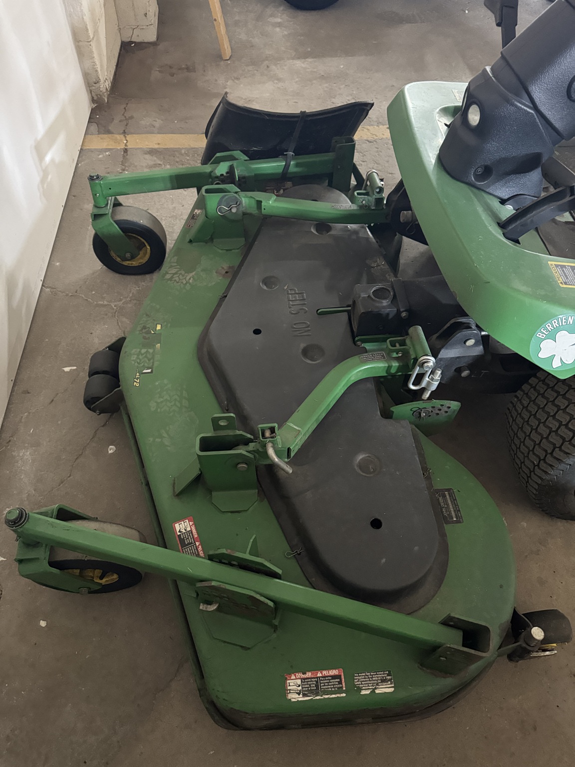 2004 John Deere 1435 Image 6