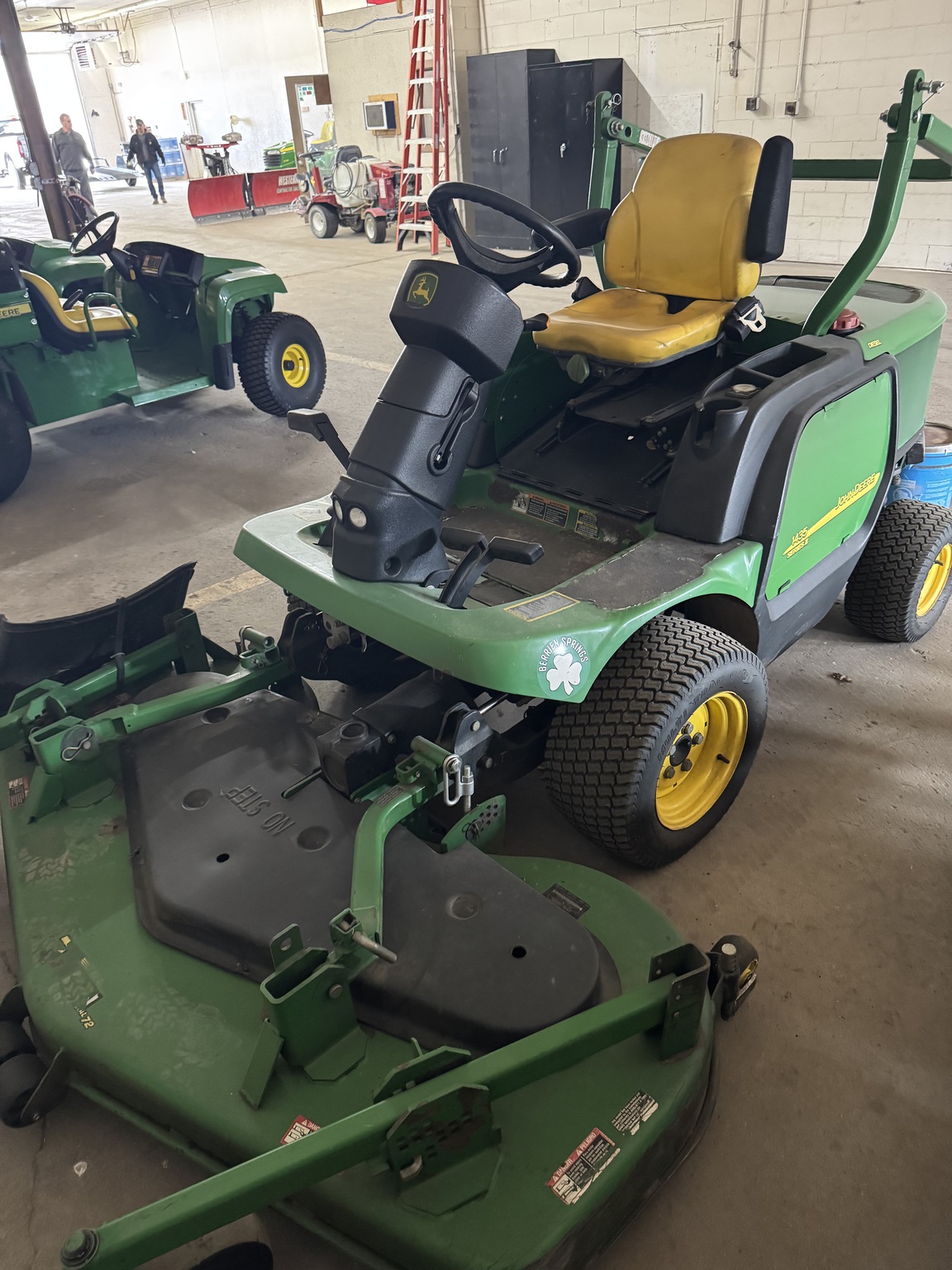 2004 John Deere 1435 Image 5