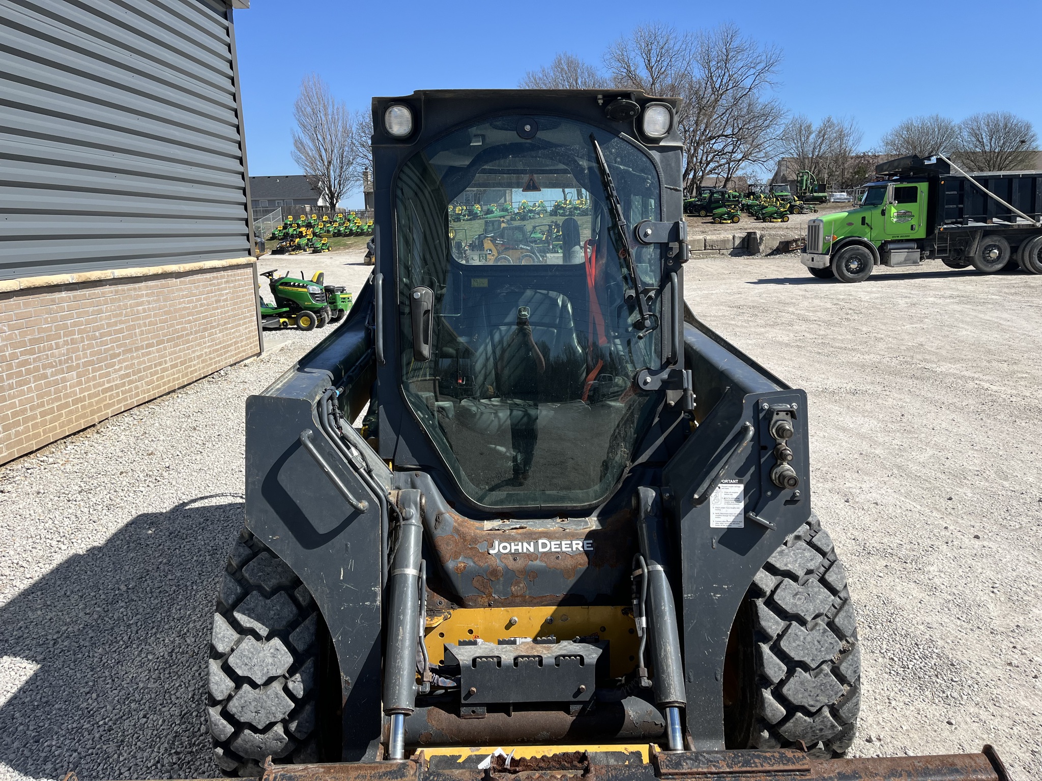  2022 John Deere 320G at Heritage Tractor in Smithville, MO