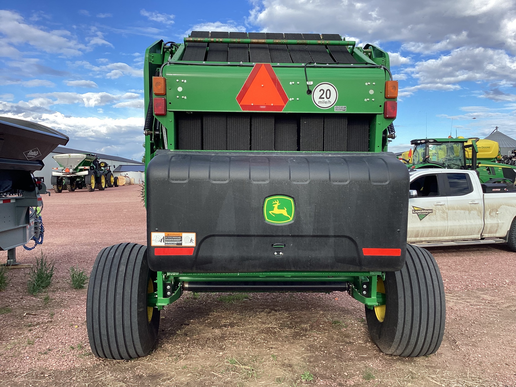2024 John Deere 561R Image 8