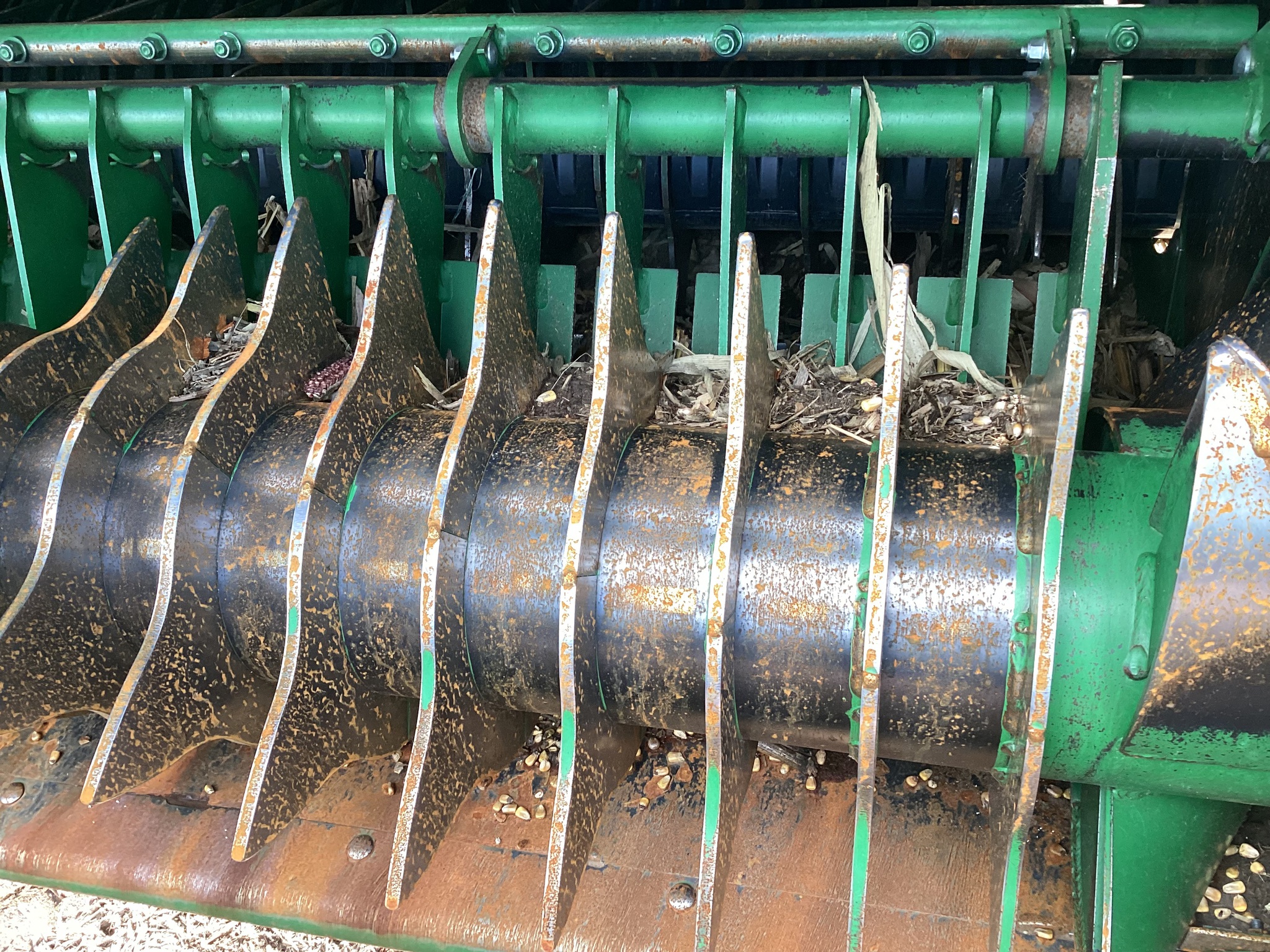 2024 John Deere 561R Image 18