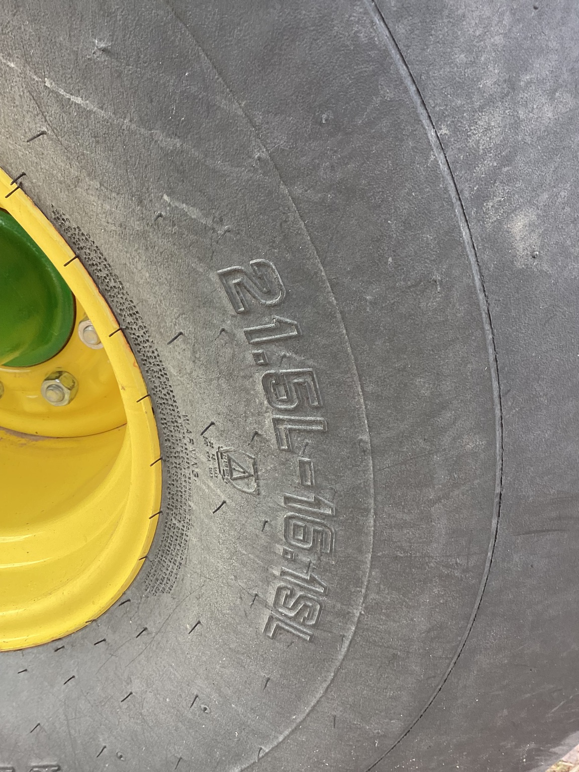 2024 John Deere 561R Image 21