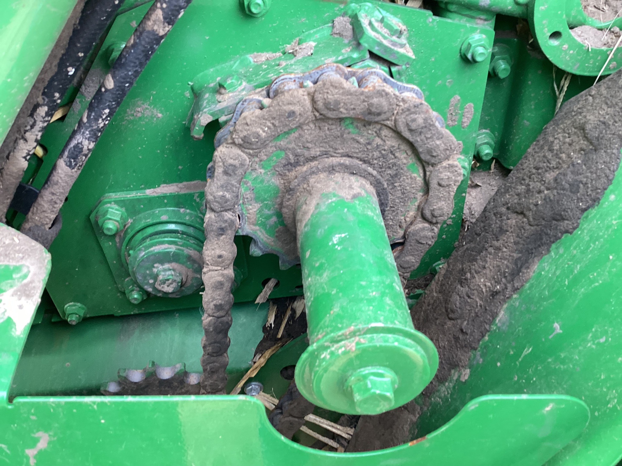 2024 John Deere 561R Image 23