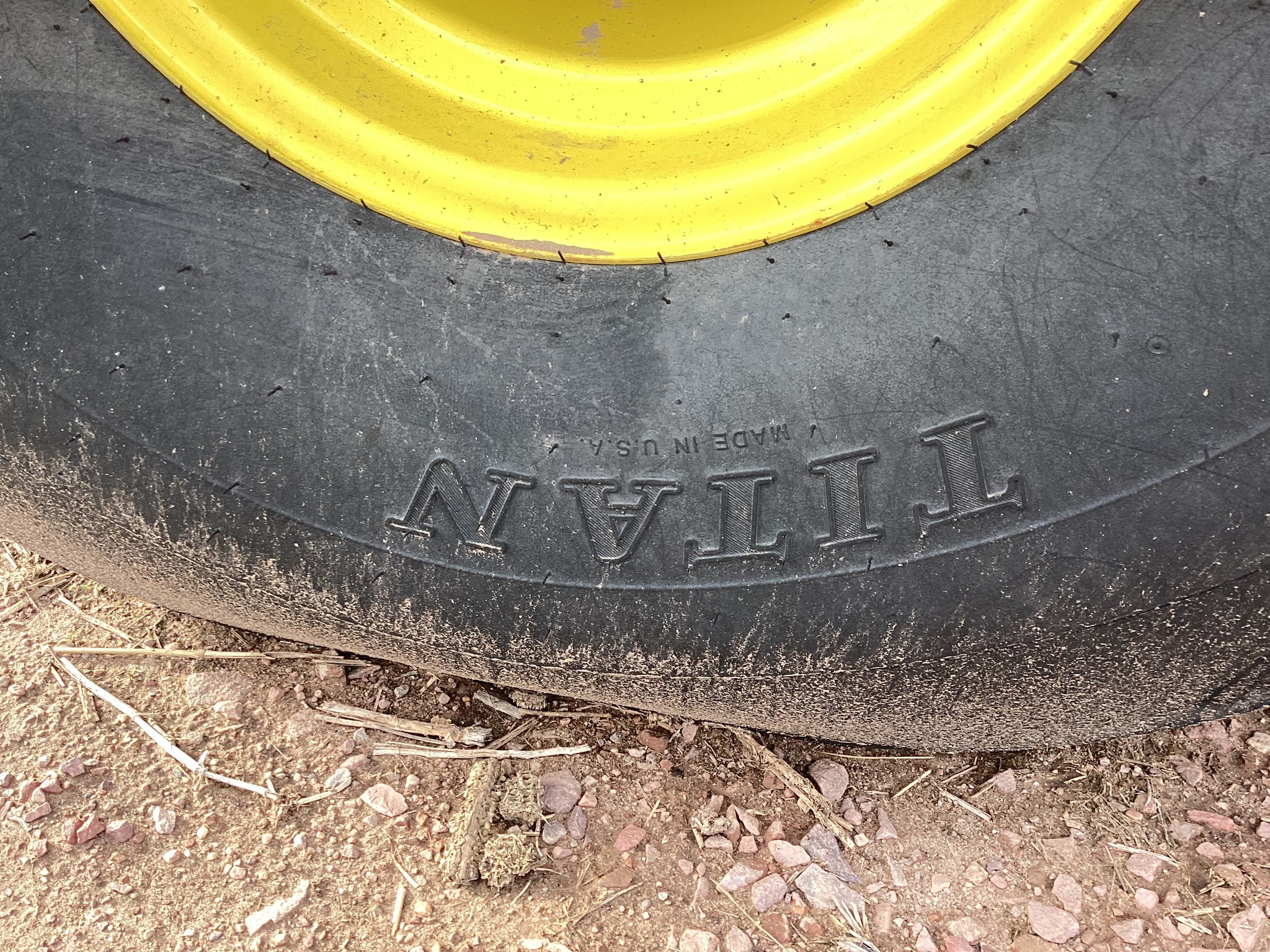 2024 John Deere 561R Image 22