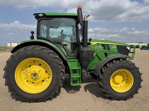 2025 John Deere 6R 155 - Photo2