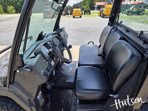 Photo of 2022 John Deere XUV 835M