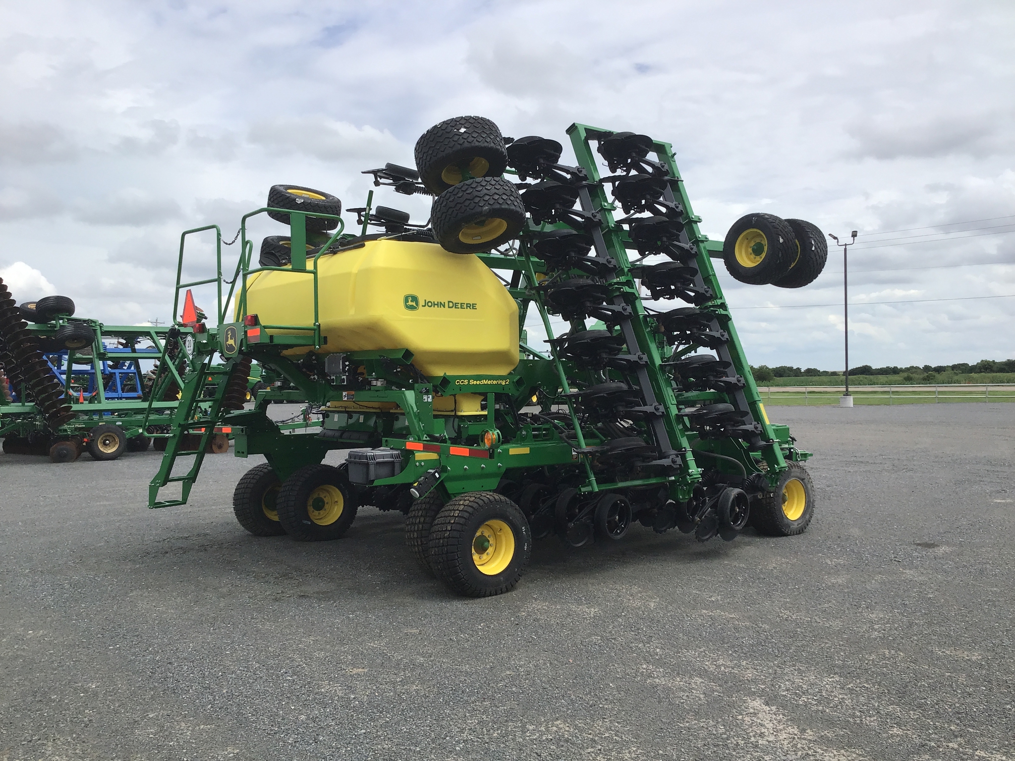 2024 John Deere N540C Image 9