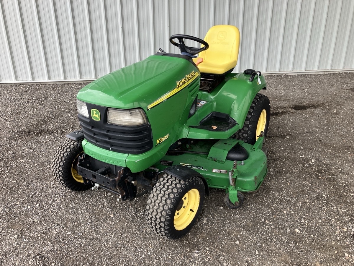2003 John Deere X585 Image 3