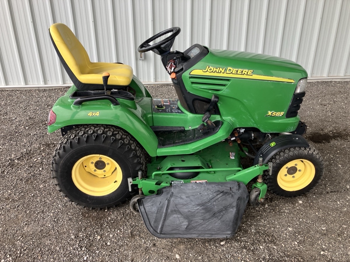 2003 John Deere X585 Image 1