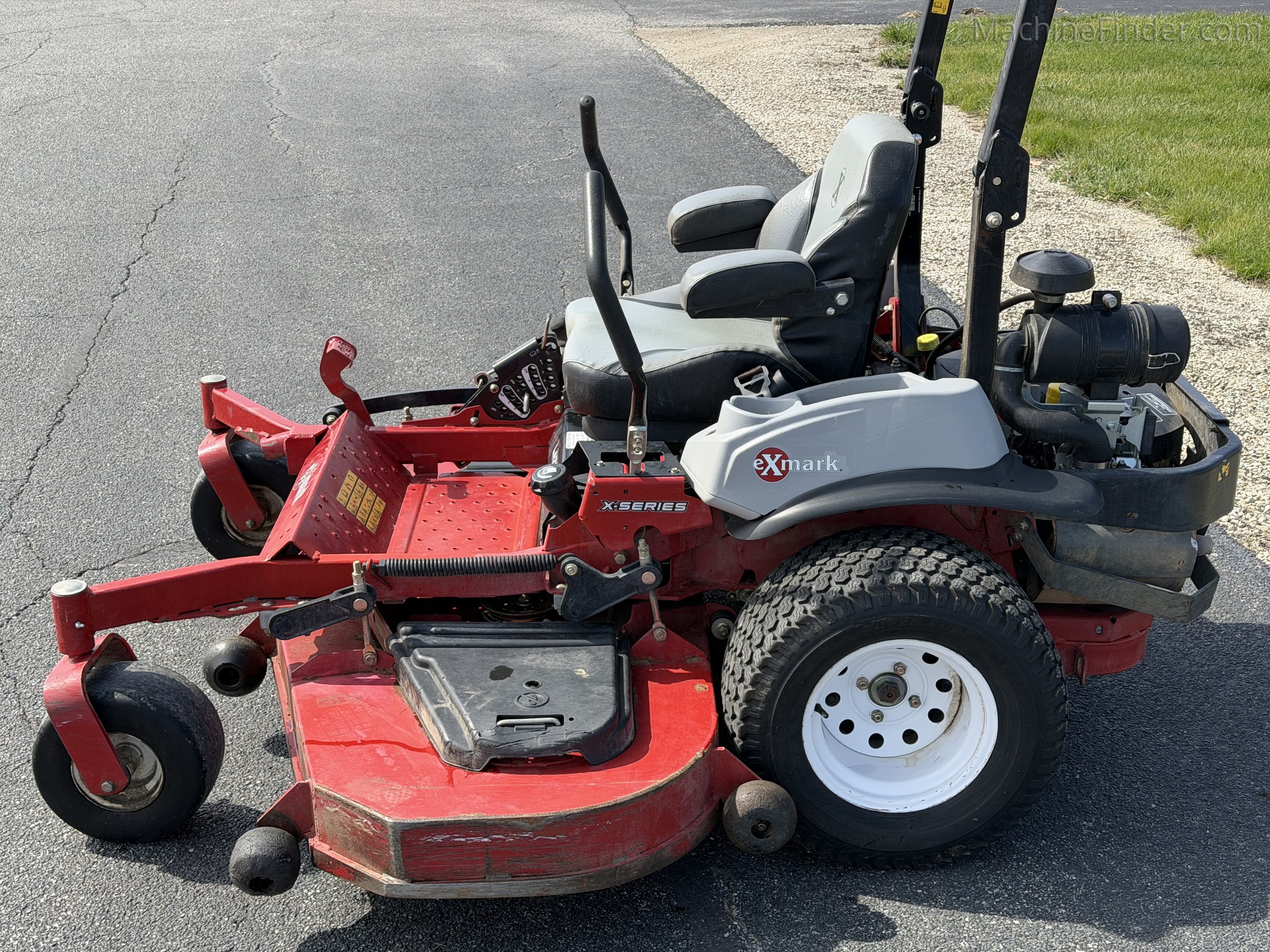 2014 Exmark LZX980KC | Zero-Turn Mowers | MachineFinder
