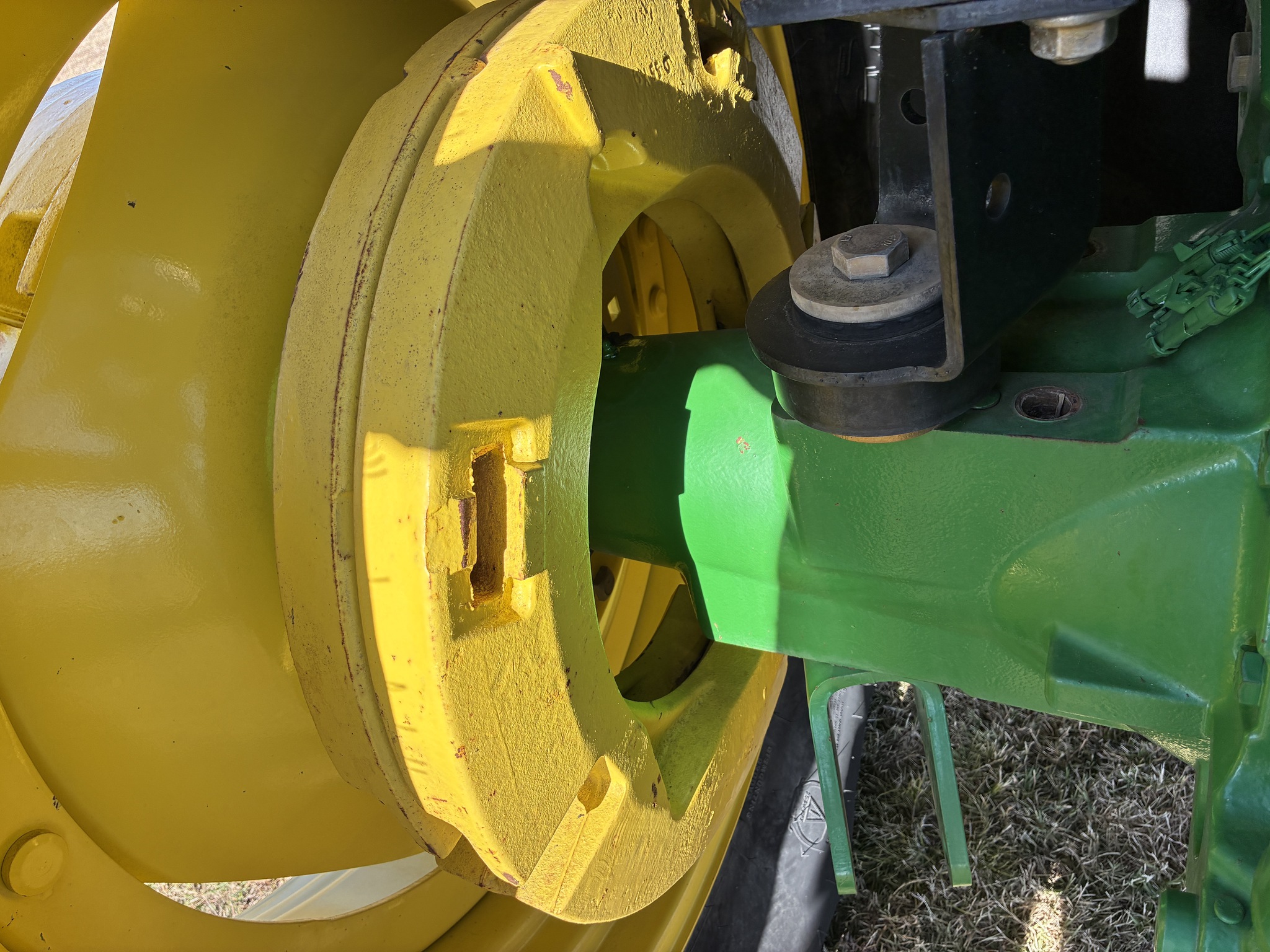 2012 John Deere 7230 Image 16