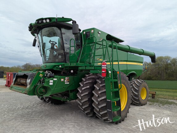 Photo of 2022 John Deere S790