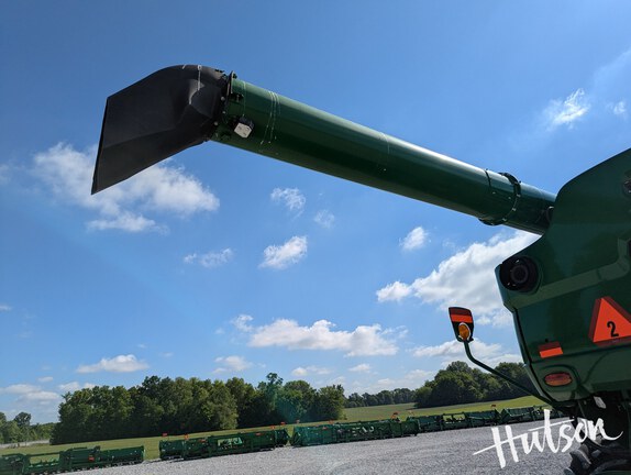 Photo of 2022 John Deere S790